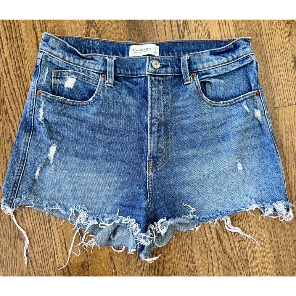 Abercrombie and Fitch Size 31/12 Ultra High Rise Mom Short